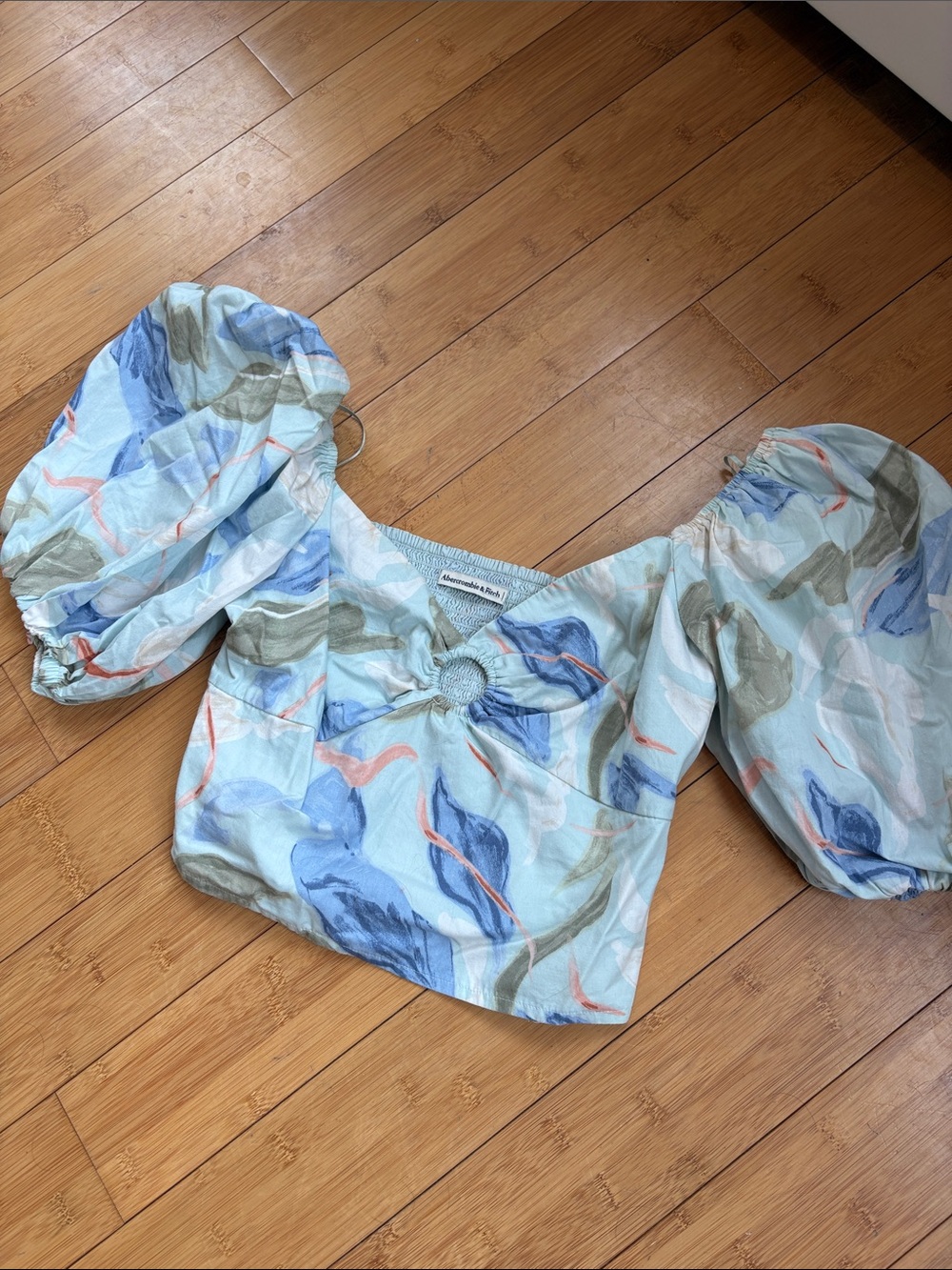 Abercrombie & Fitch Light Blue Floral Puff Sleeve Crop Top